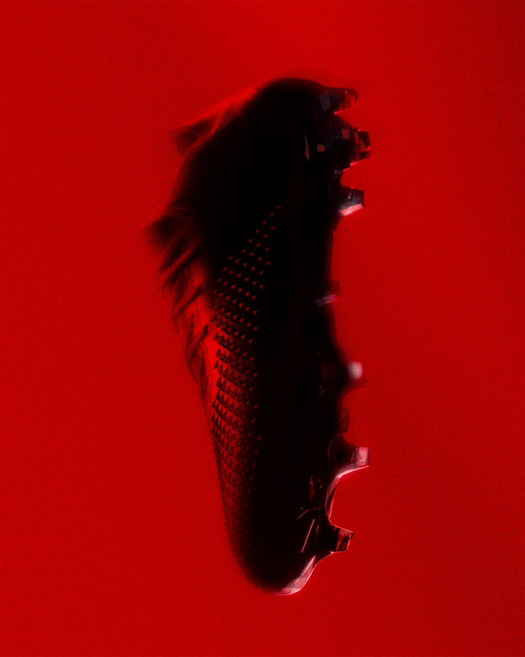 ADIDAS_PRADA_PREDATOR_PACKSHOT_4-5.png