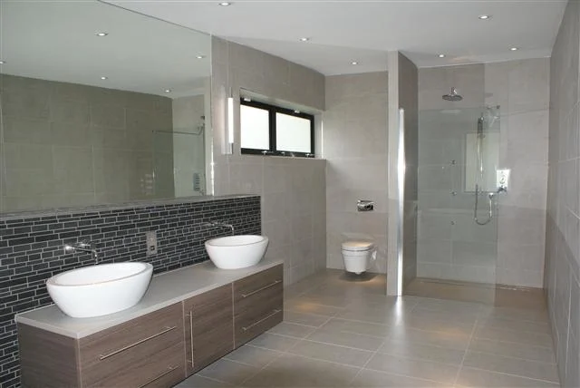 roseleigh bathroom 2.jpg