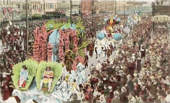 Parade floats in Canal Street, 1920s