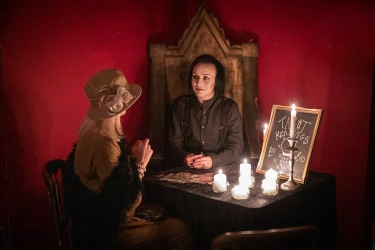 Tarot reader Lucius