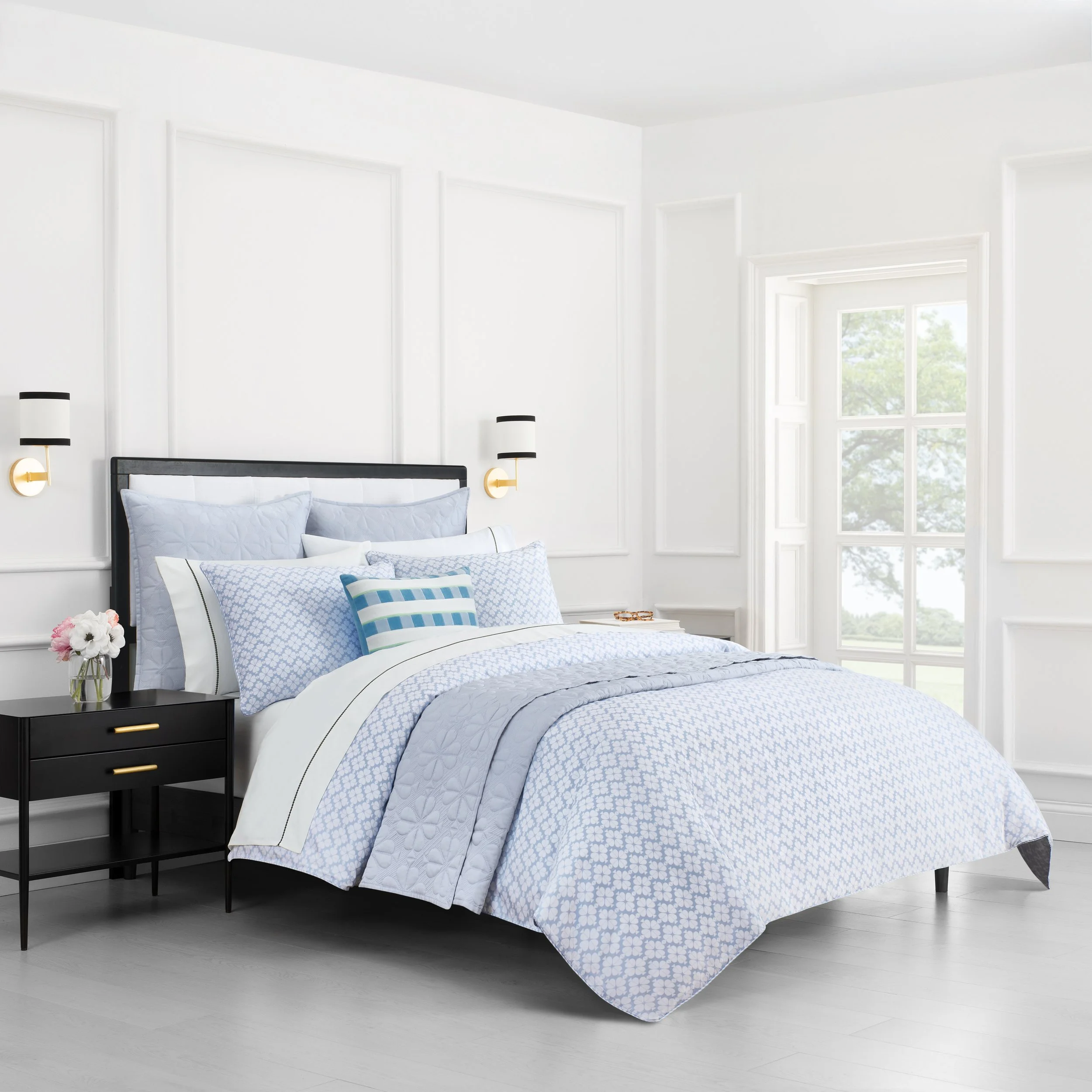 KS_Spade_Flower_Blue_3PC_ComforterSet_3_4.jpeg