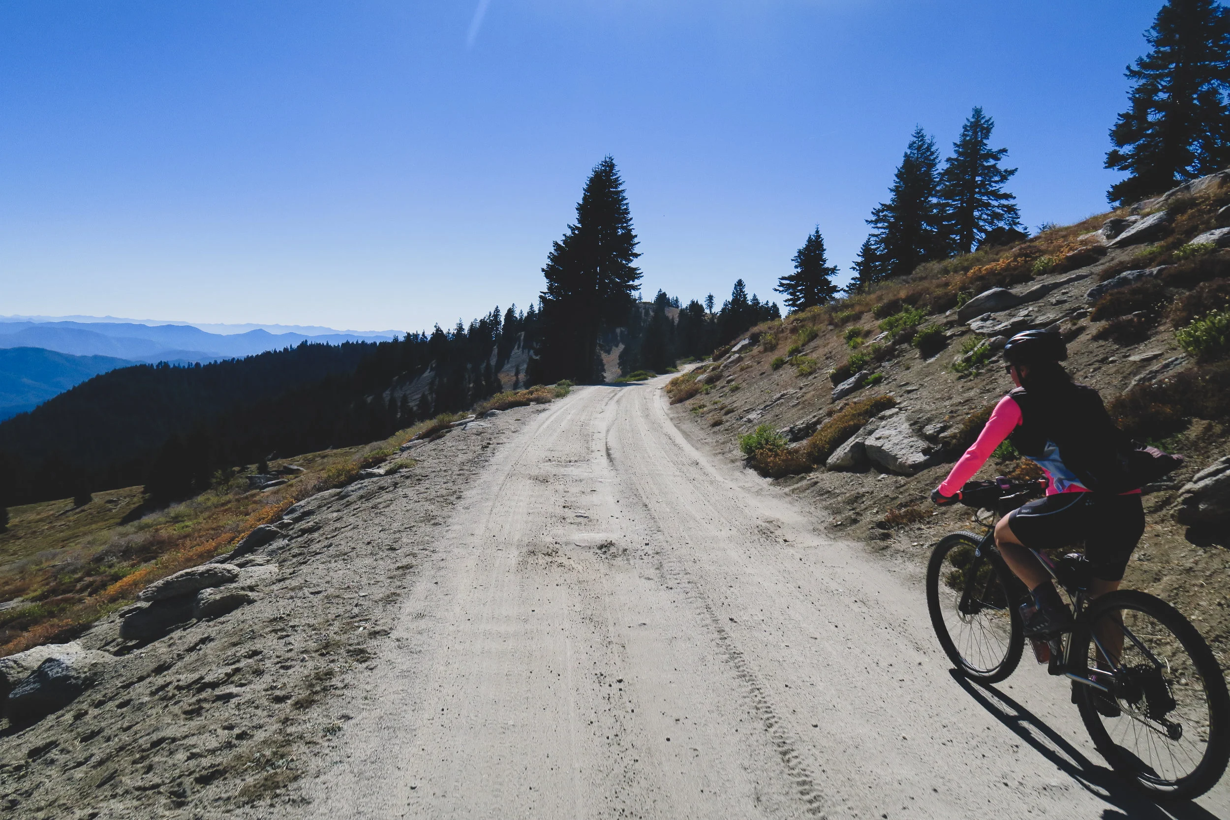 Heading SW on the Siskiyou Crest Rd. (FR20)