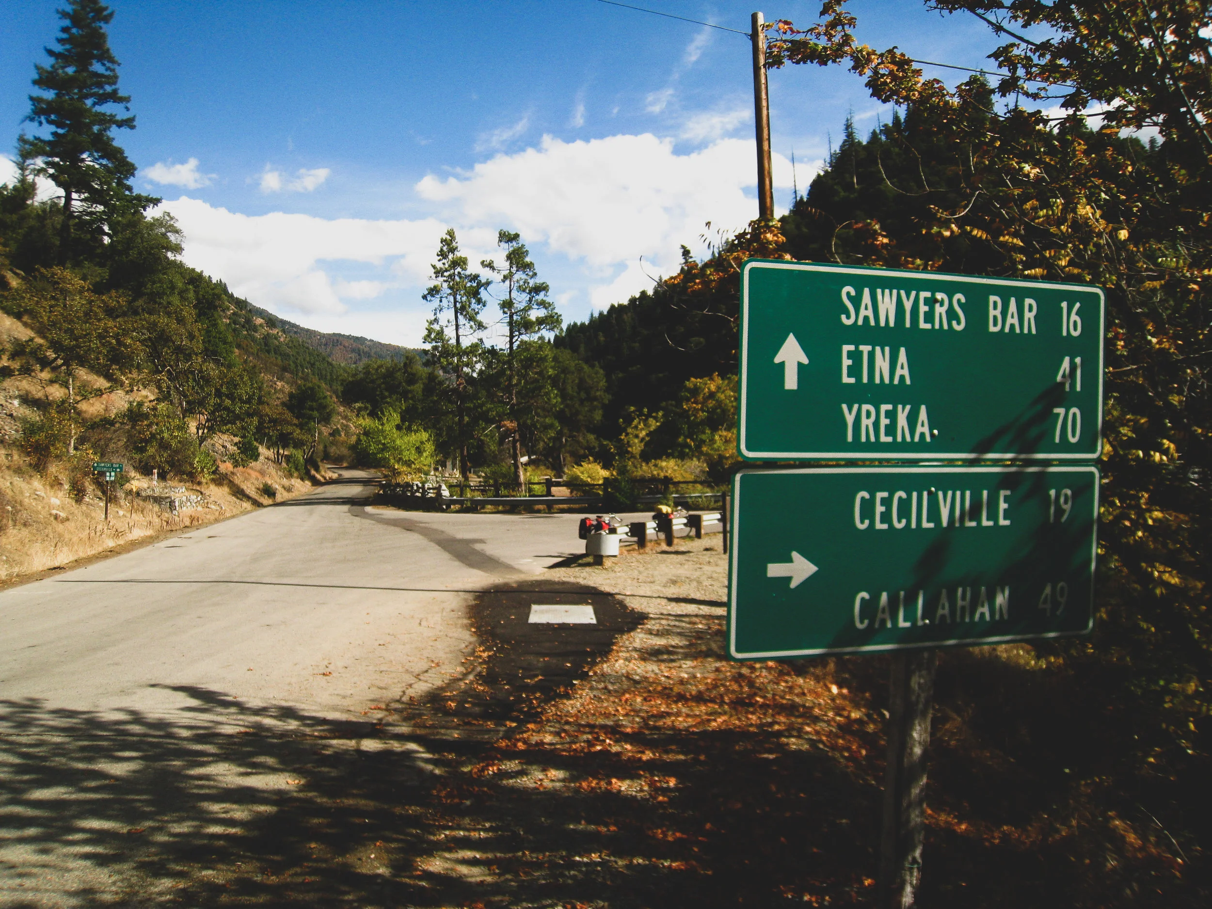 Route finding is easy as there are few paved spur roads.