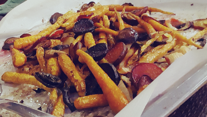 Roasted beets with carrots and onions