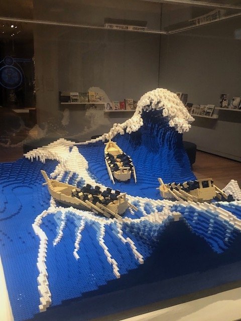 Lego rendition of the Great Wave