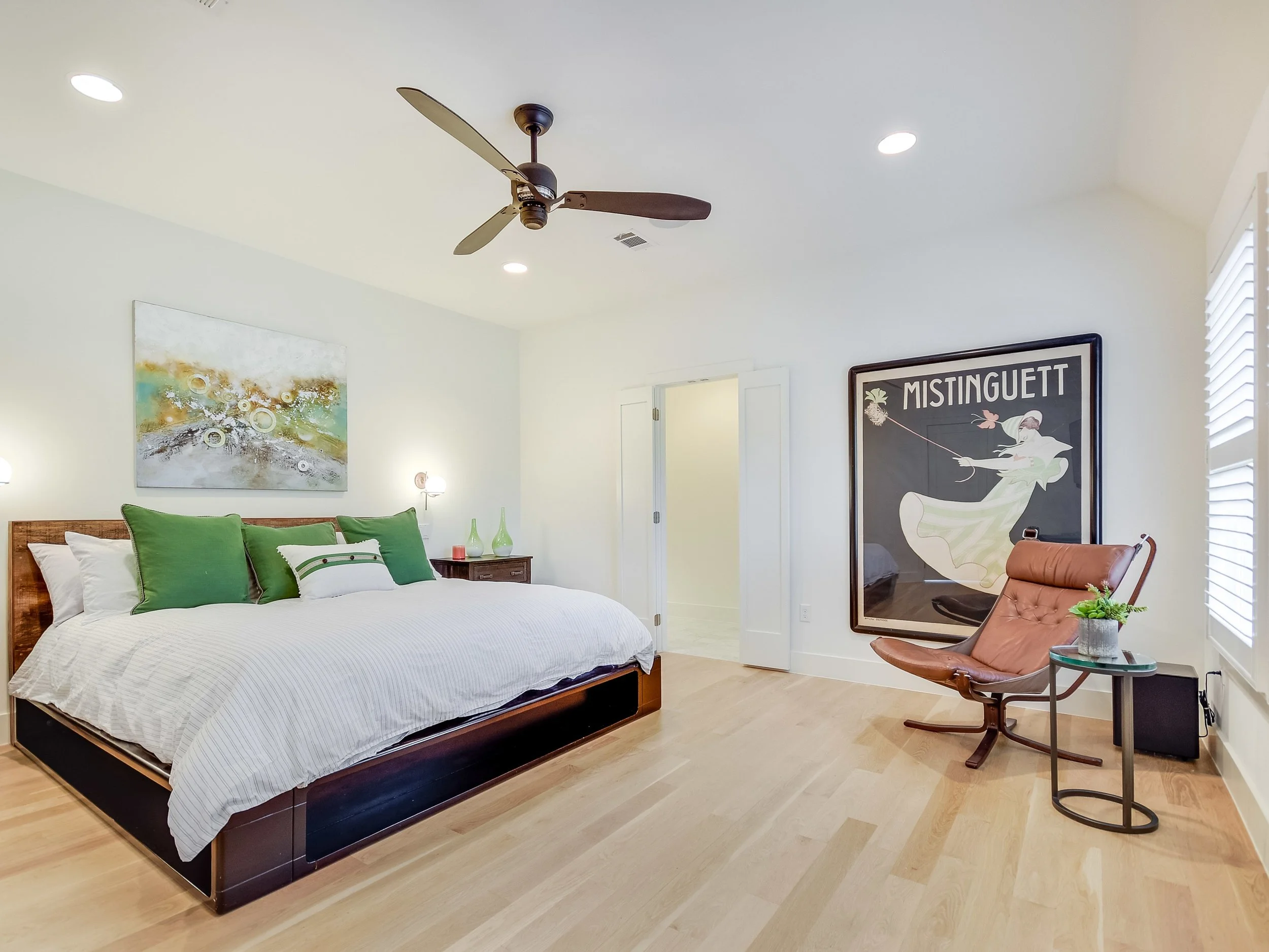 21_Master Bedroom.jpg