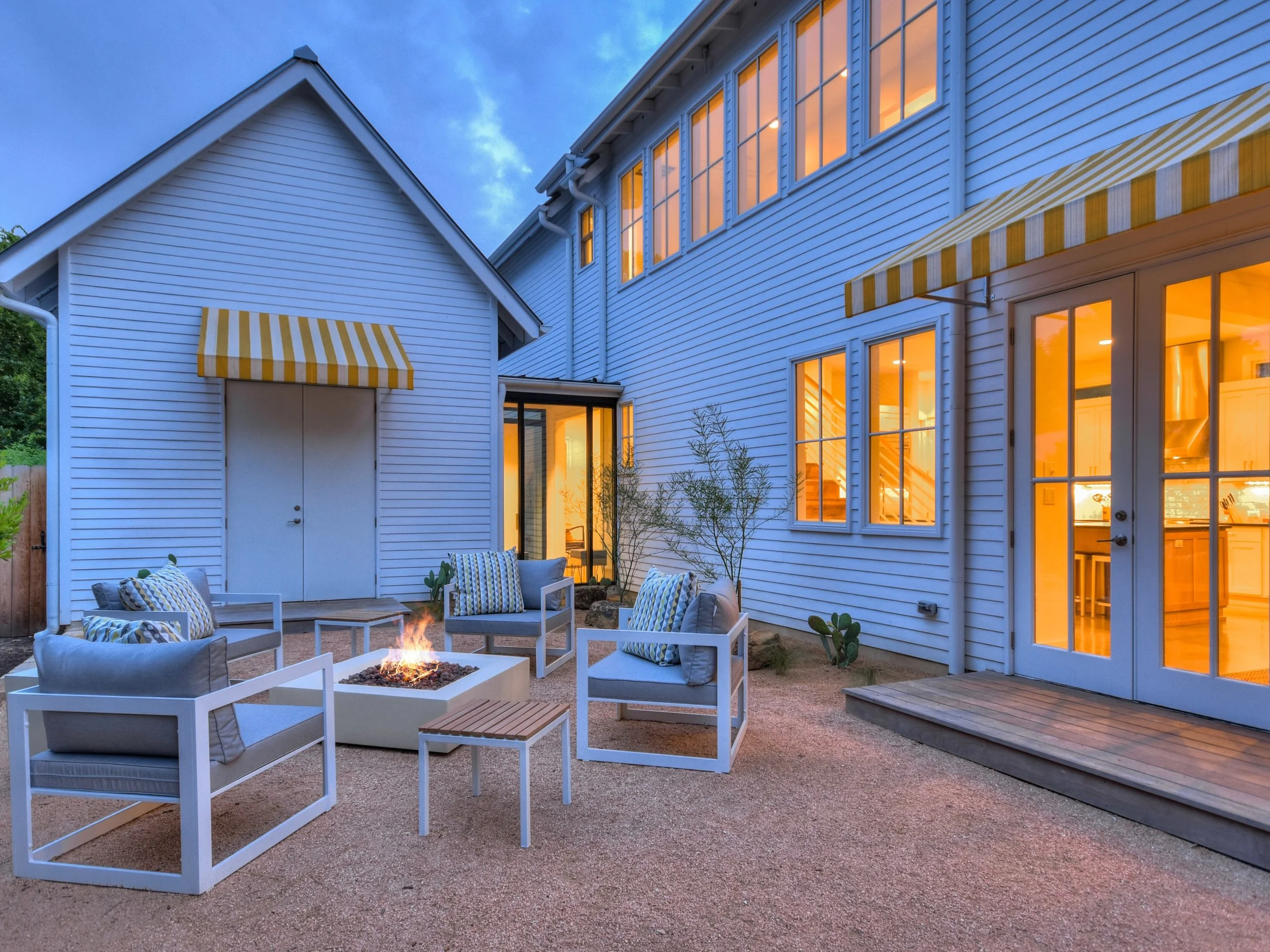 27_Outdoor Living 2.jpg