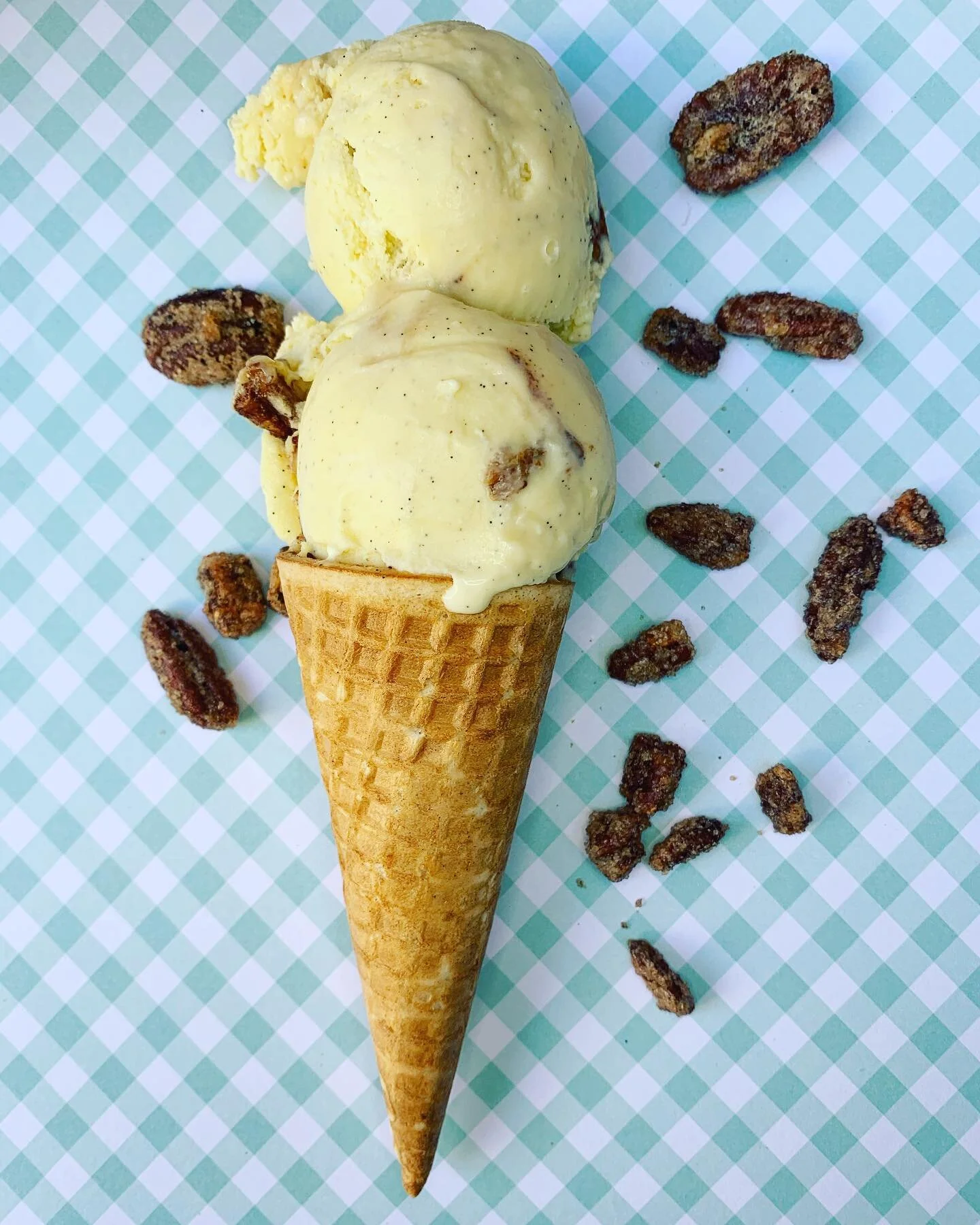 ☀️What a perfect sun-shiny day for waffle cone Wednesday! I can&rsquo;t wait to see you all enjoying your scoops in the sun ☀️☀️
. 
.
.
.
#icecream #paisleycreamery #buyblack #madeindc #caramel #waffleconewednesday #applecider #vanillabean #bourbon #
