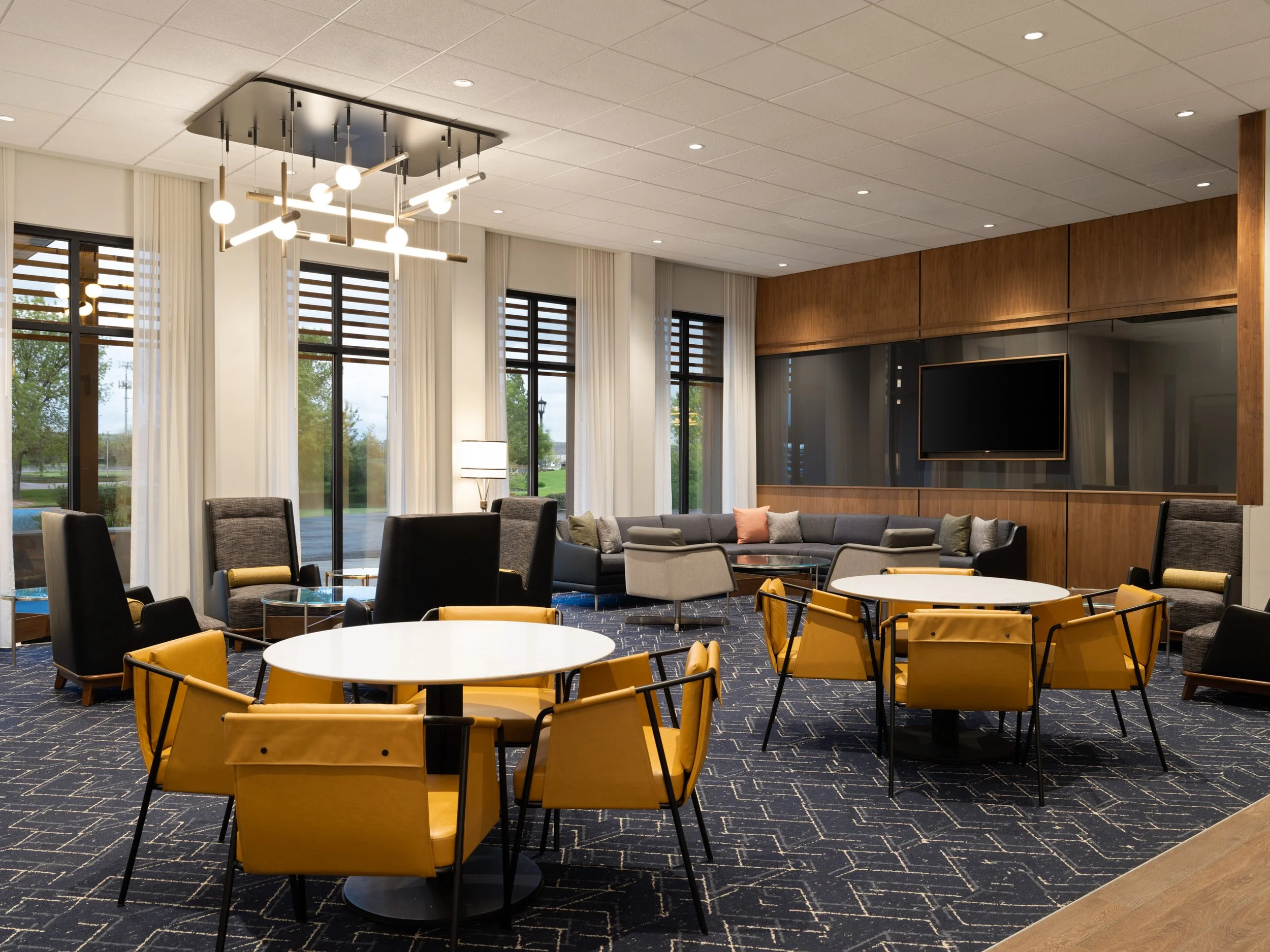 courtyard billings lobby 2.jpg