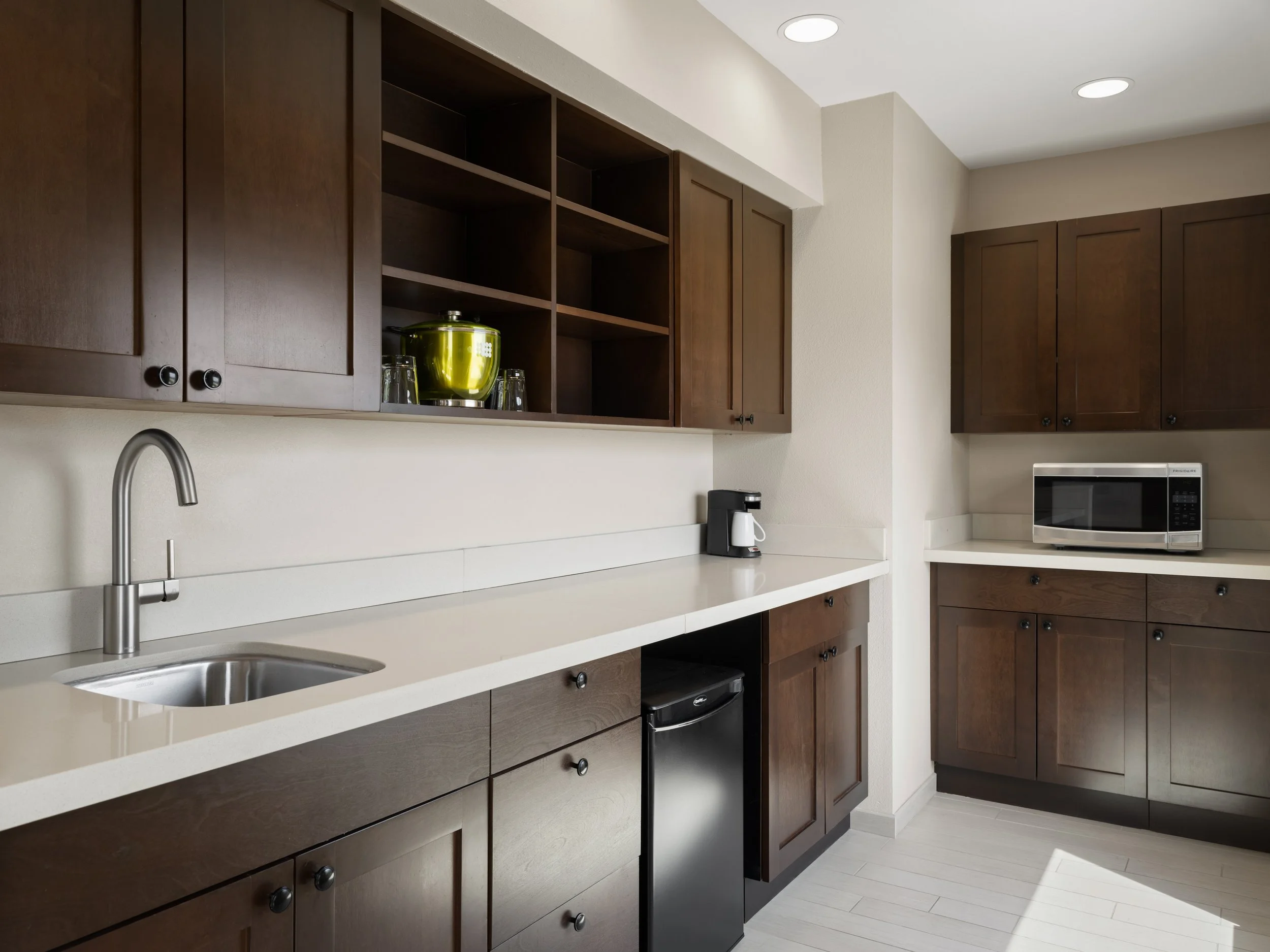 dsmzw hyatt place west des moines rm440 asks 7.jpg