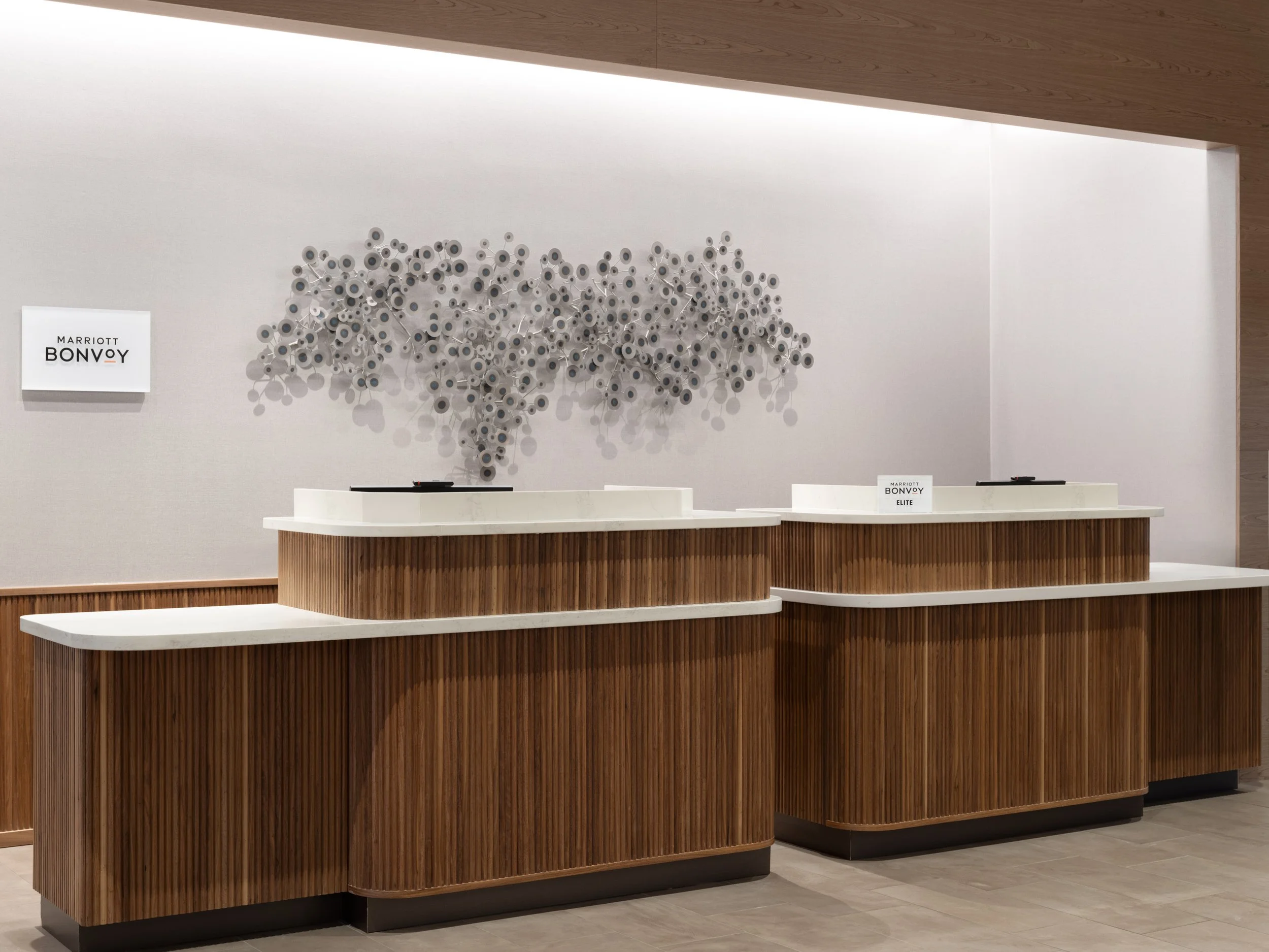 courtyard billings front desk.jpg