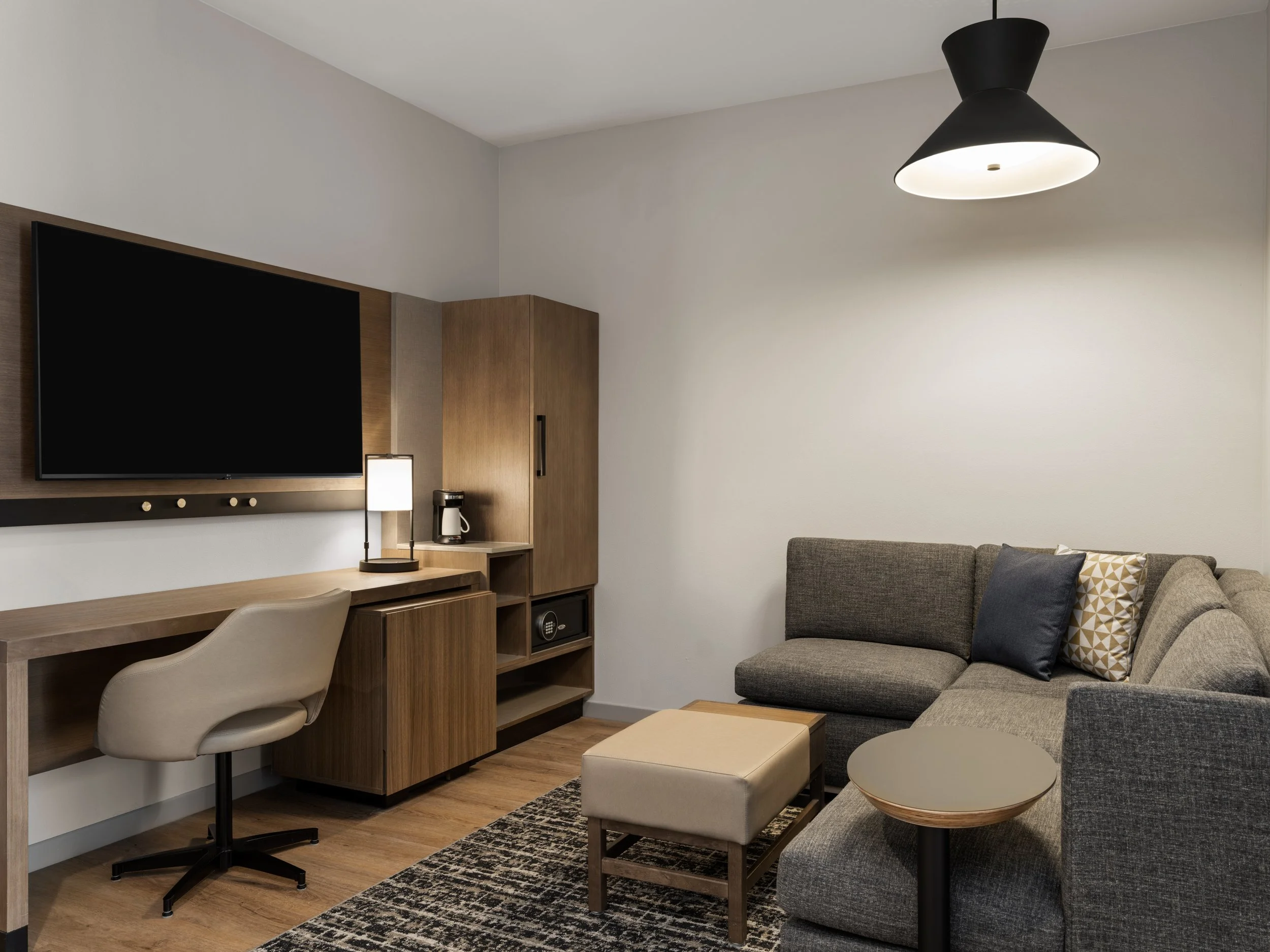 bilzb hyatt place billings rm437 adqt 2.jpg