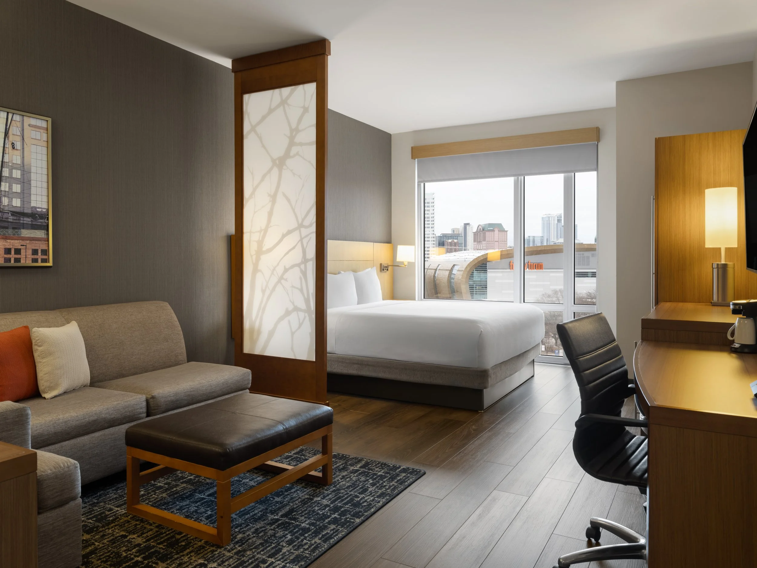 mkezd hyatt place milwaukee rm631 spkg 1.jpg