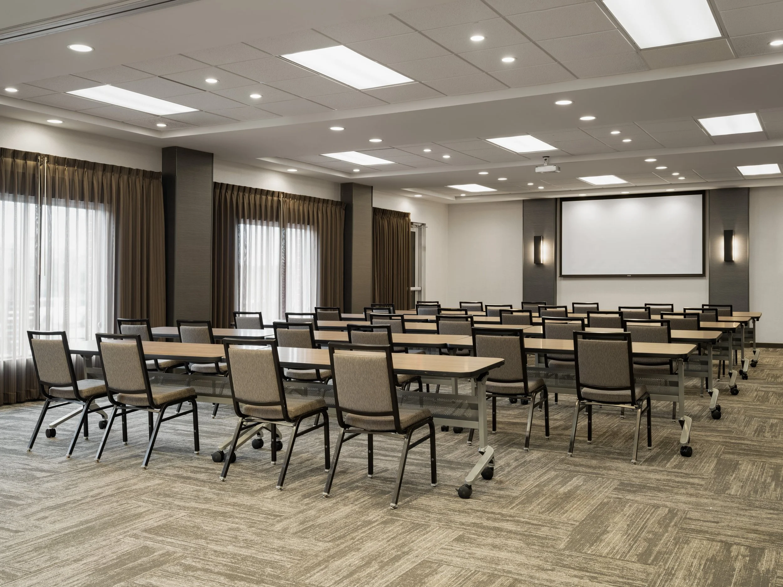dsmzw hyatt place west des moines meeting place 1.jpg
