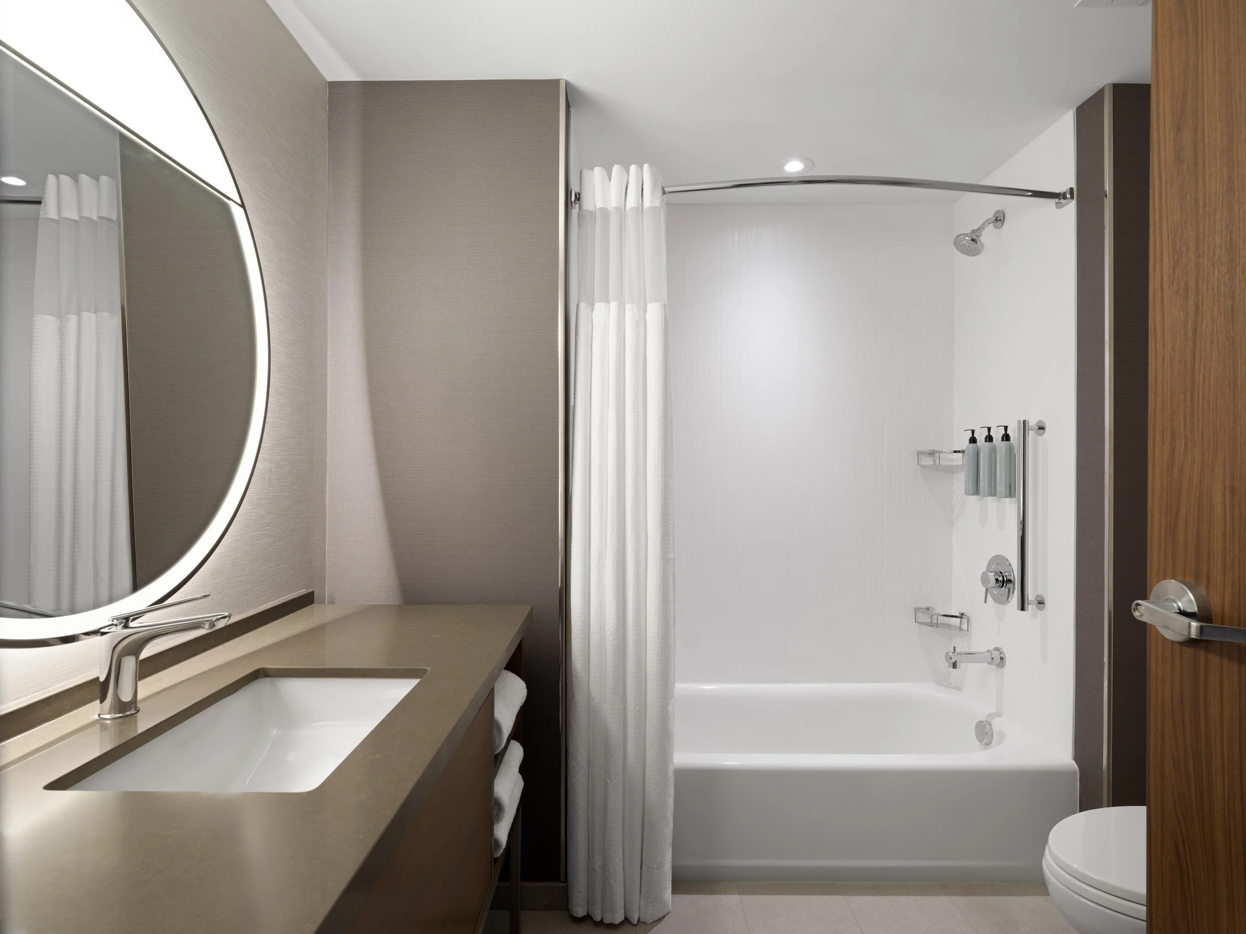 courtyard billings standard bath.jpg