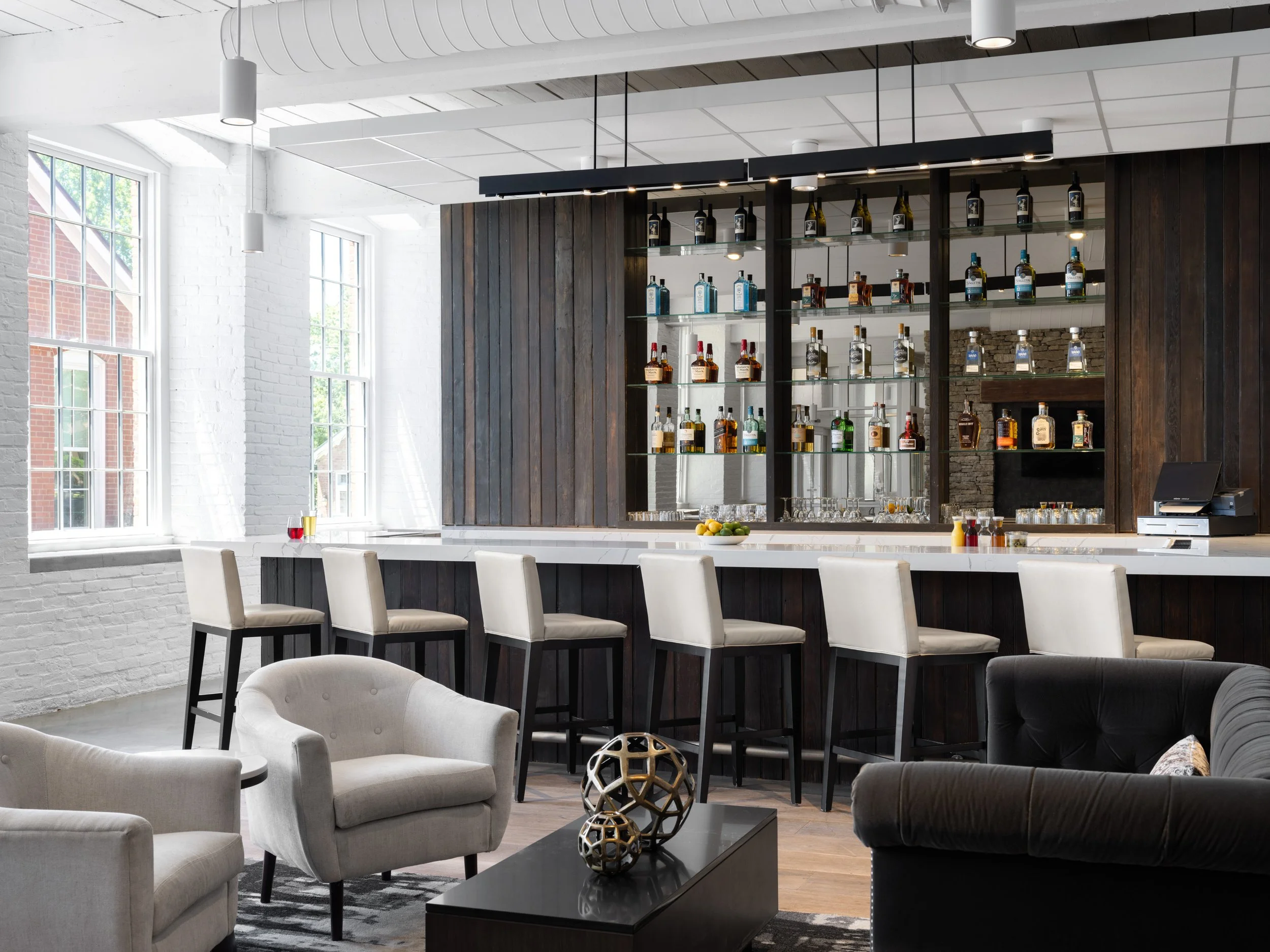 bar 1.jpg