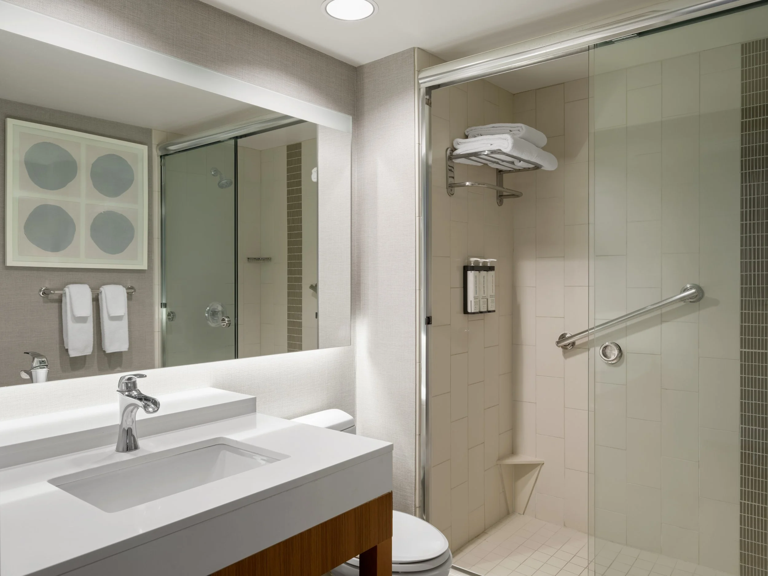 slczc hyatt place salt lake city standard shower.jpg