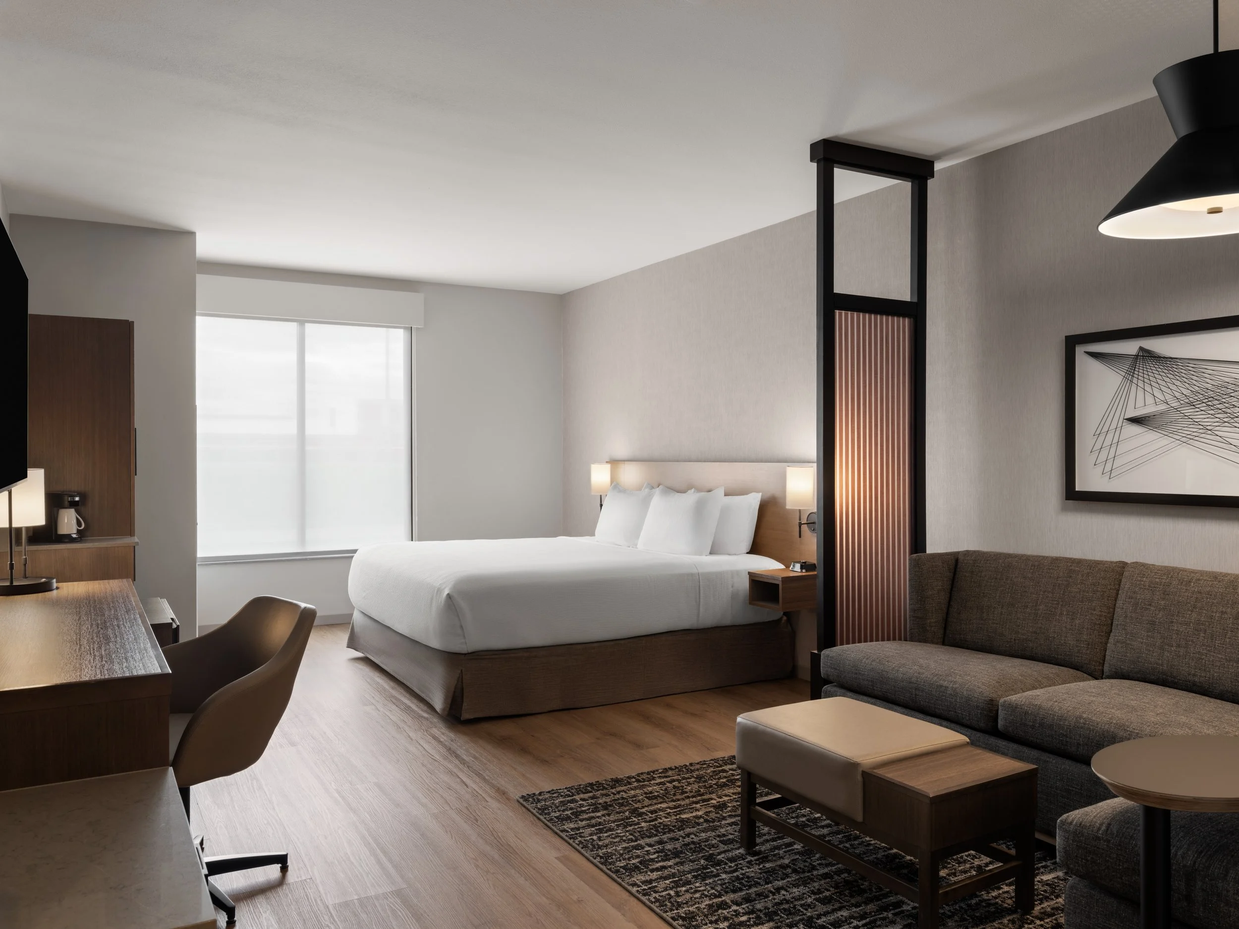 bilzb hyatt place billings rm104 ada king 1.jpg