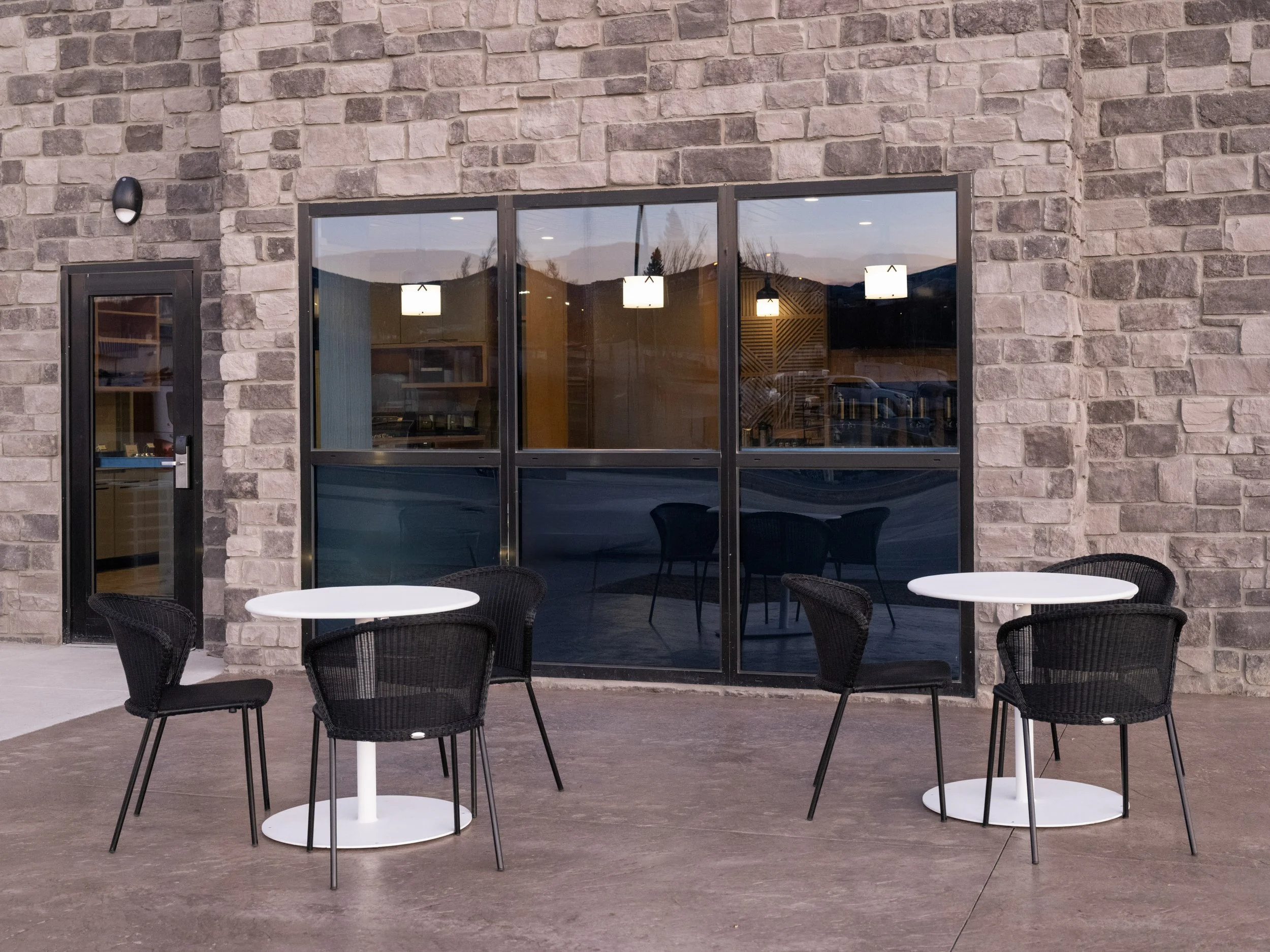 cprzc hyatt place casper breakfast patio.jpg