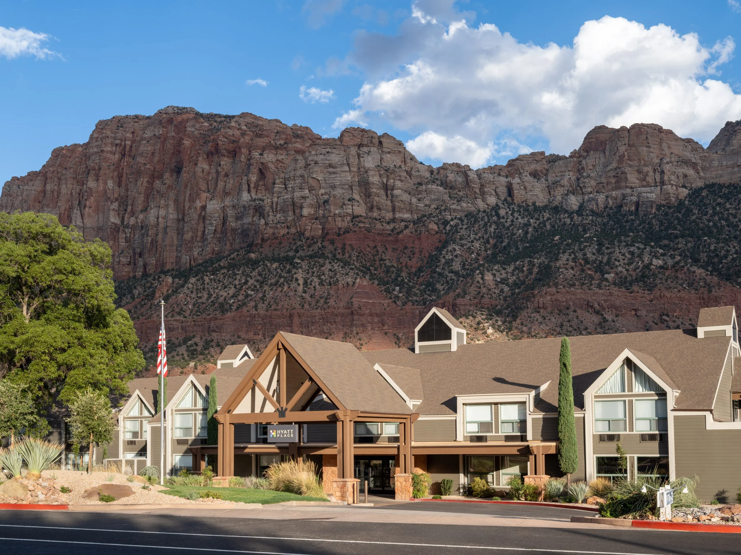 sguzz hyatt place springdale zion exterior day.jpg