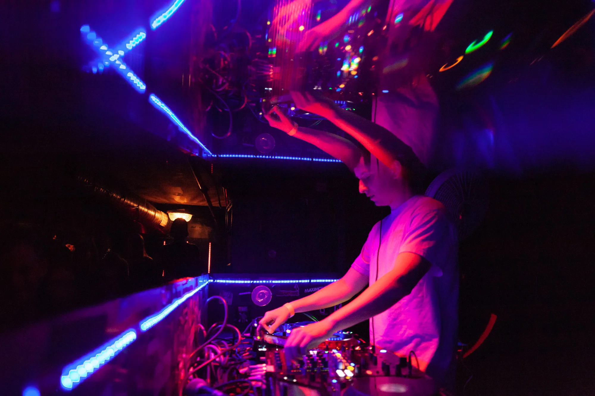 Totally Enormous Extinct Dinosaurs