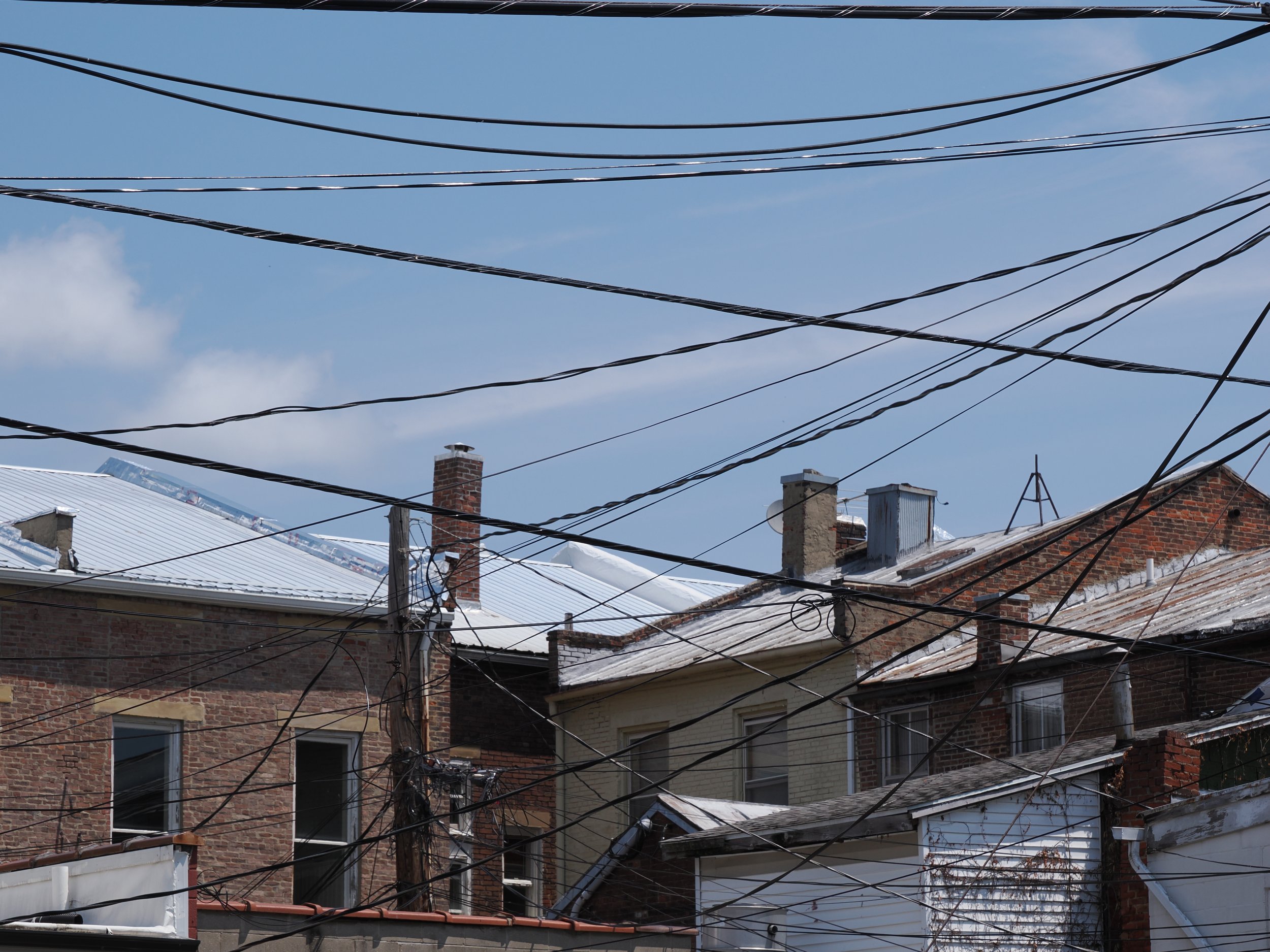 Power lines in the alley.JPG