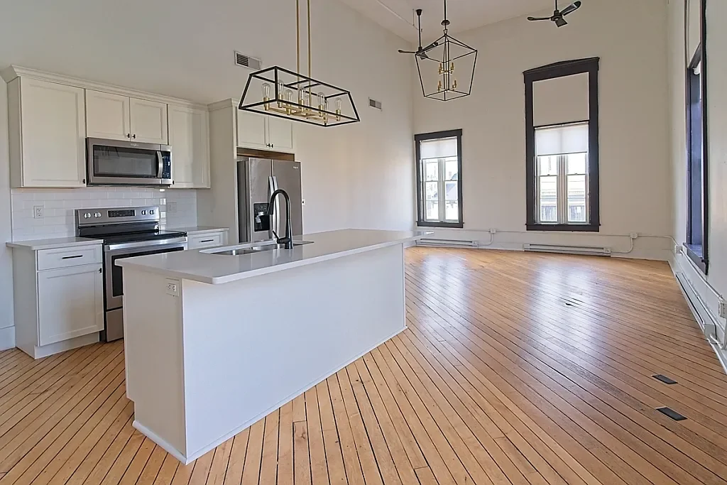1 E Main St, # 302