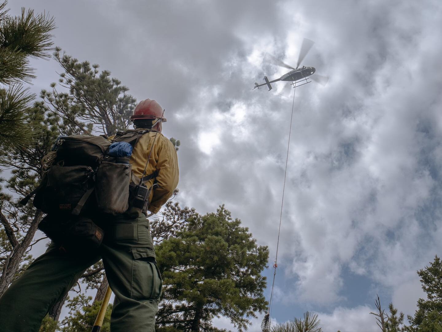 Impressive views from the #SouthForkLyonFire near Helena, #Montana by Joe Bradshaw, BLM contract photographer. 

#WeAreBLMFire #FirefightingResources #PublicLands #FireJob #NotYourOrdinaryJob #Wildfire #FireYear2022 #Firefighters