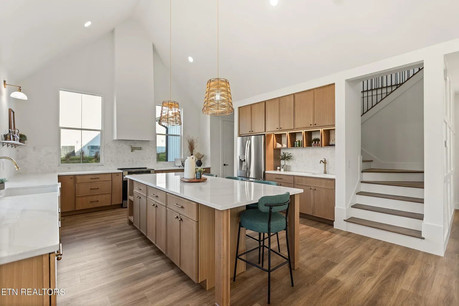 Oslo Oak Kitchen Skinny Shaker Oak Cabinets Modern Midmod Kitchen Old City Kitchens Knoxville TN