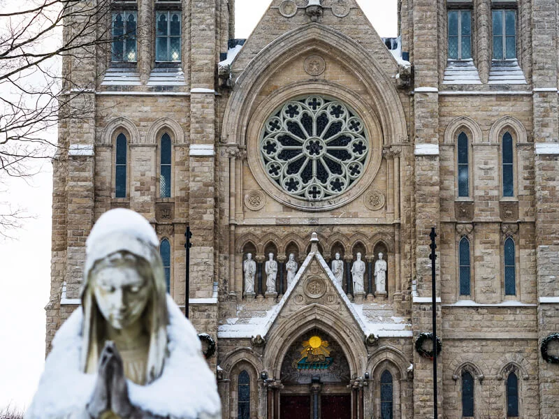 Guelph_church-2_800x600.jpg