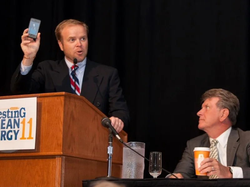 dale-dixon-teaches-presentation-tips-with-governor-butch-otter.jpg