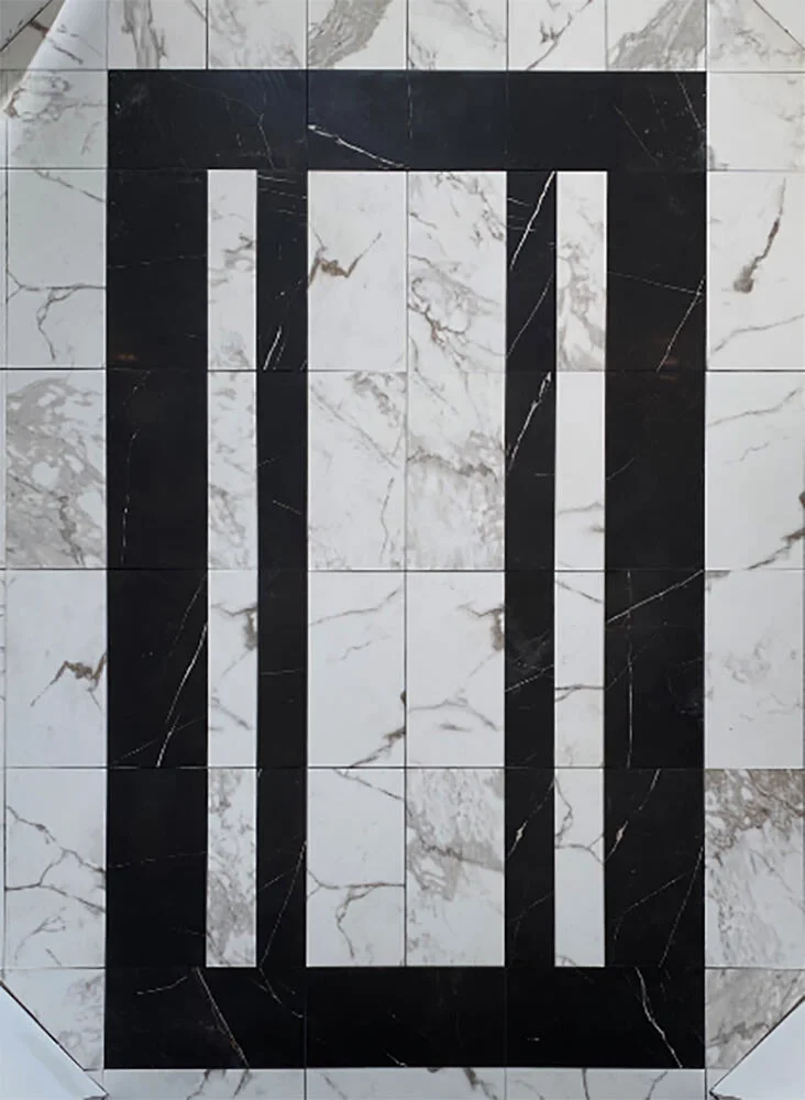 Porcelain tile floor with luxurious marble look