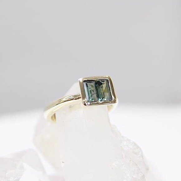 Throwback to the most beautiful tourmaline hues featured in our bespoke creation for a customer. We love redesigning sentimental stones and giving them a new life 💚