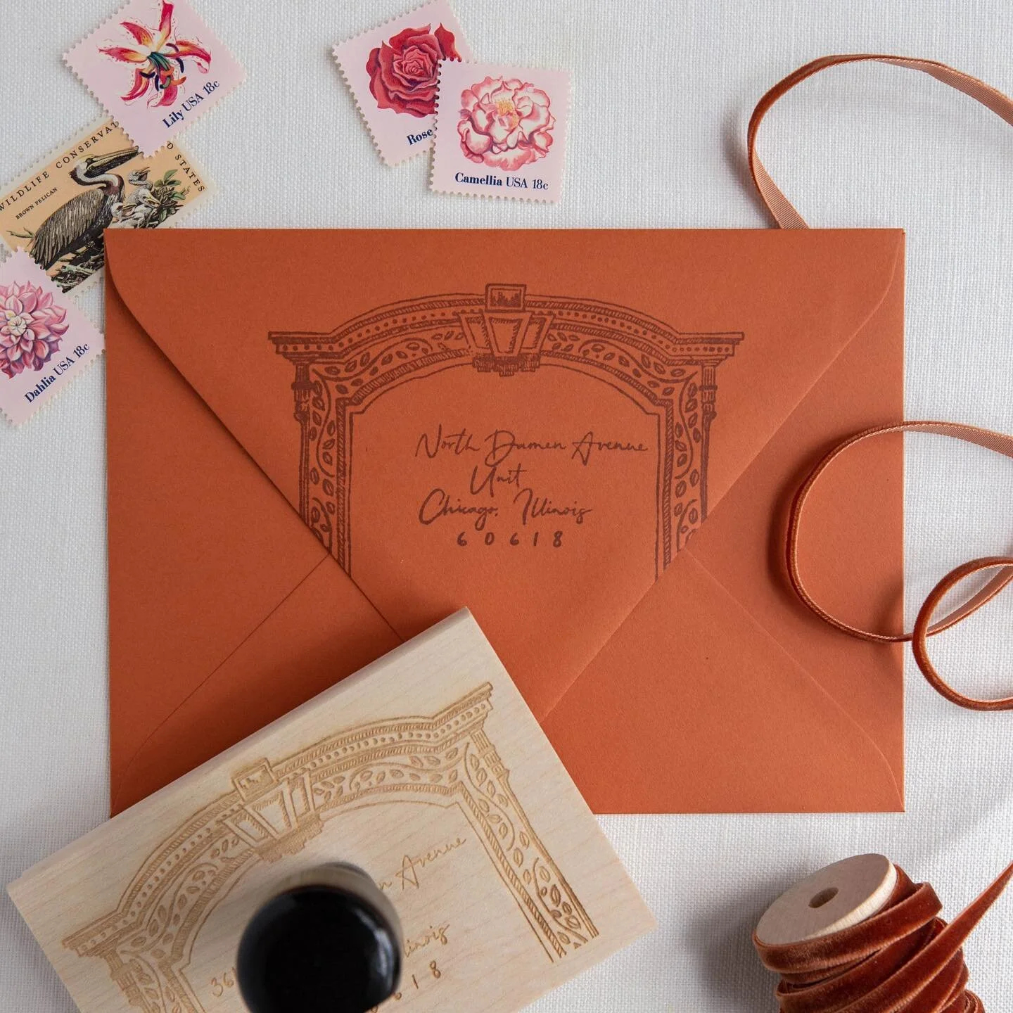 Fun Fact: This return address stamp was hand illustrated by me. But that&rsquo;s not the only thing that makes it special.

When I first started researching the venue, @loftlucia for Kacie and Jason&rsquo;s wedding I was immediately inspired. Chicago