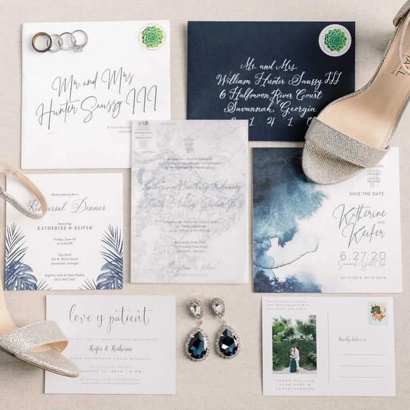 I love the way @jbmariephotography captured all the stationery from this beautiful wedding. 

Cheers to the happy couple as they make their way to Maui for their honeymoon! 
.
.
.
.
.
#weddingstationery #customweddinginvitations #customwedding #invit