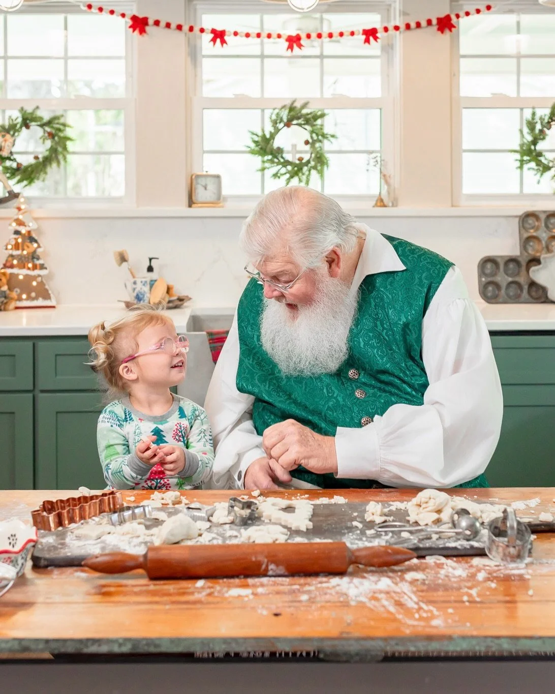 The fall and holiday calendar opens this Thursday at 9 PM.

This year&rsquo;s lineup is full of the seasonal portraits so many of my families look forward to year after year: glowing fall foliage, timeless holiday portraits, Santa experiences, colorf