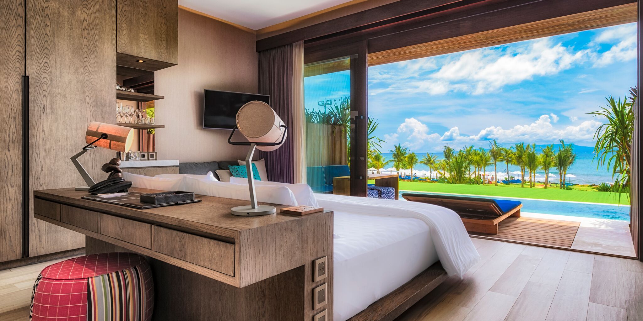 beachfrontsuite3.jpeg