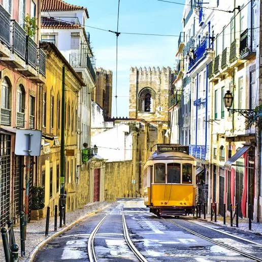 alfama-trolley.jpg
