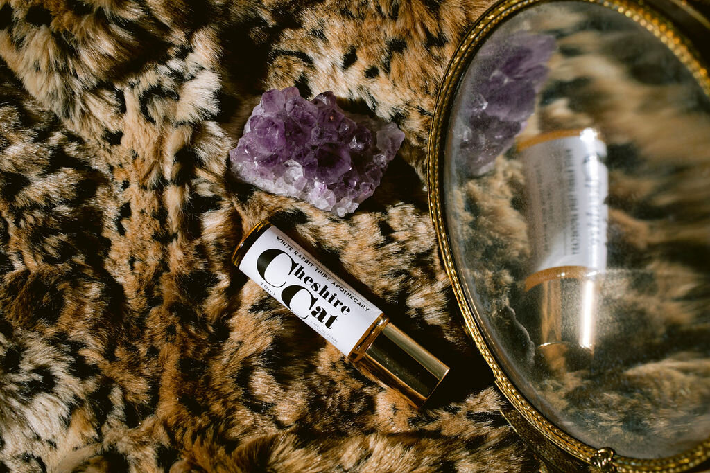 Cheshire Cat : White Rabbit Exclusive 