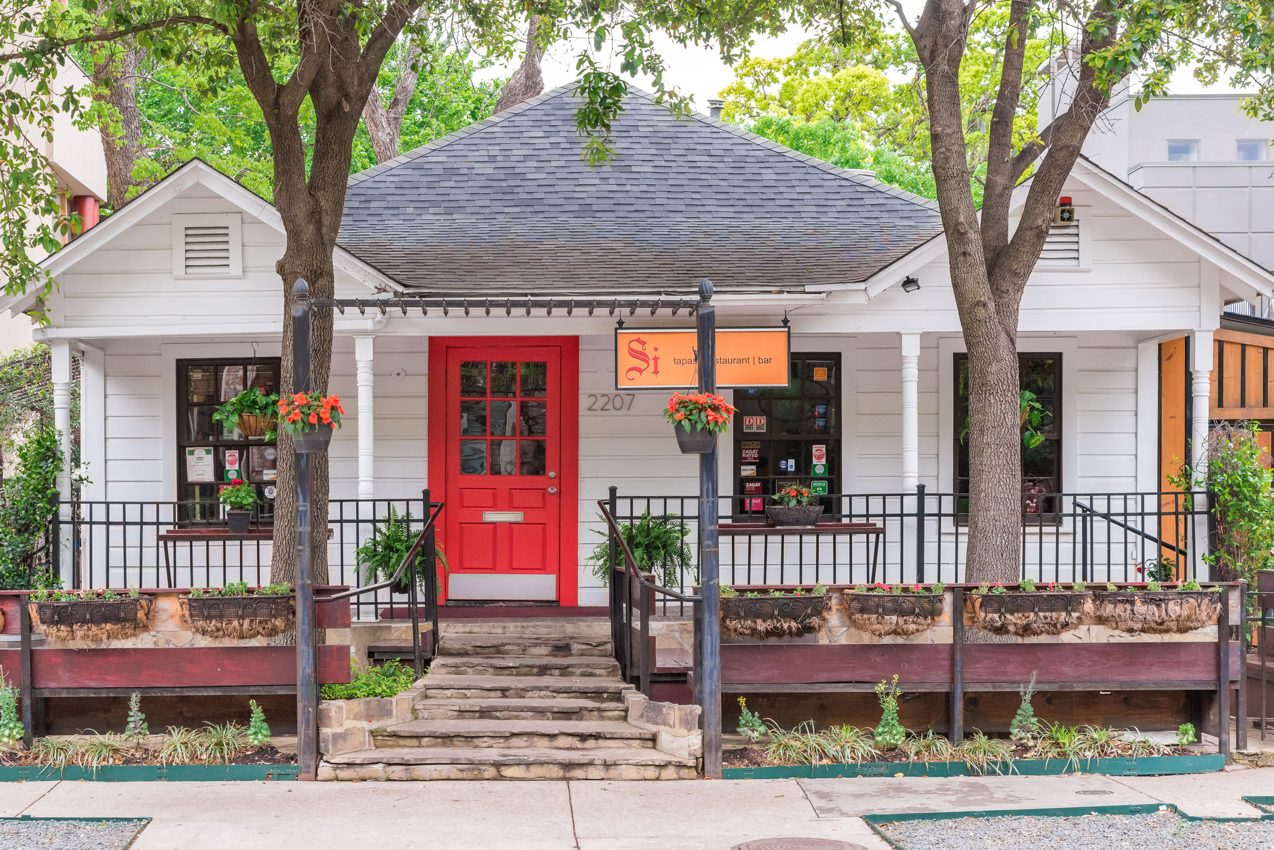 Si tapas restaurant bar