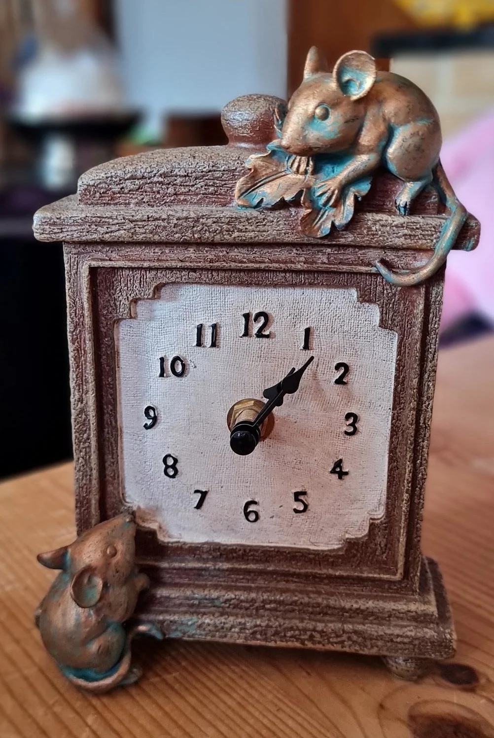 Mouseclock.jpg