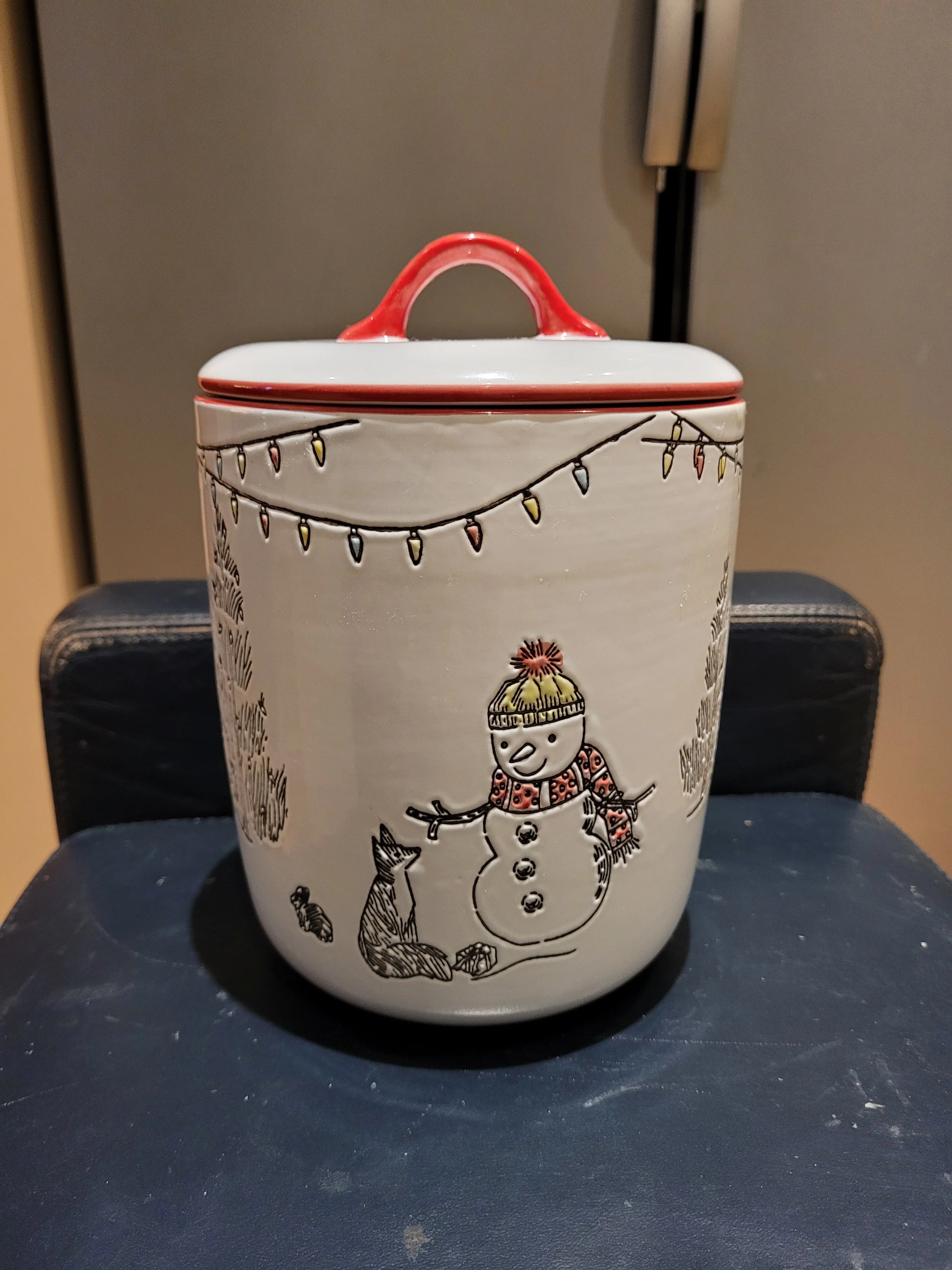 Snowman & Fox Biscuit Tub.jpg