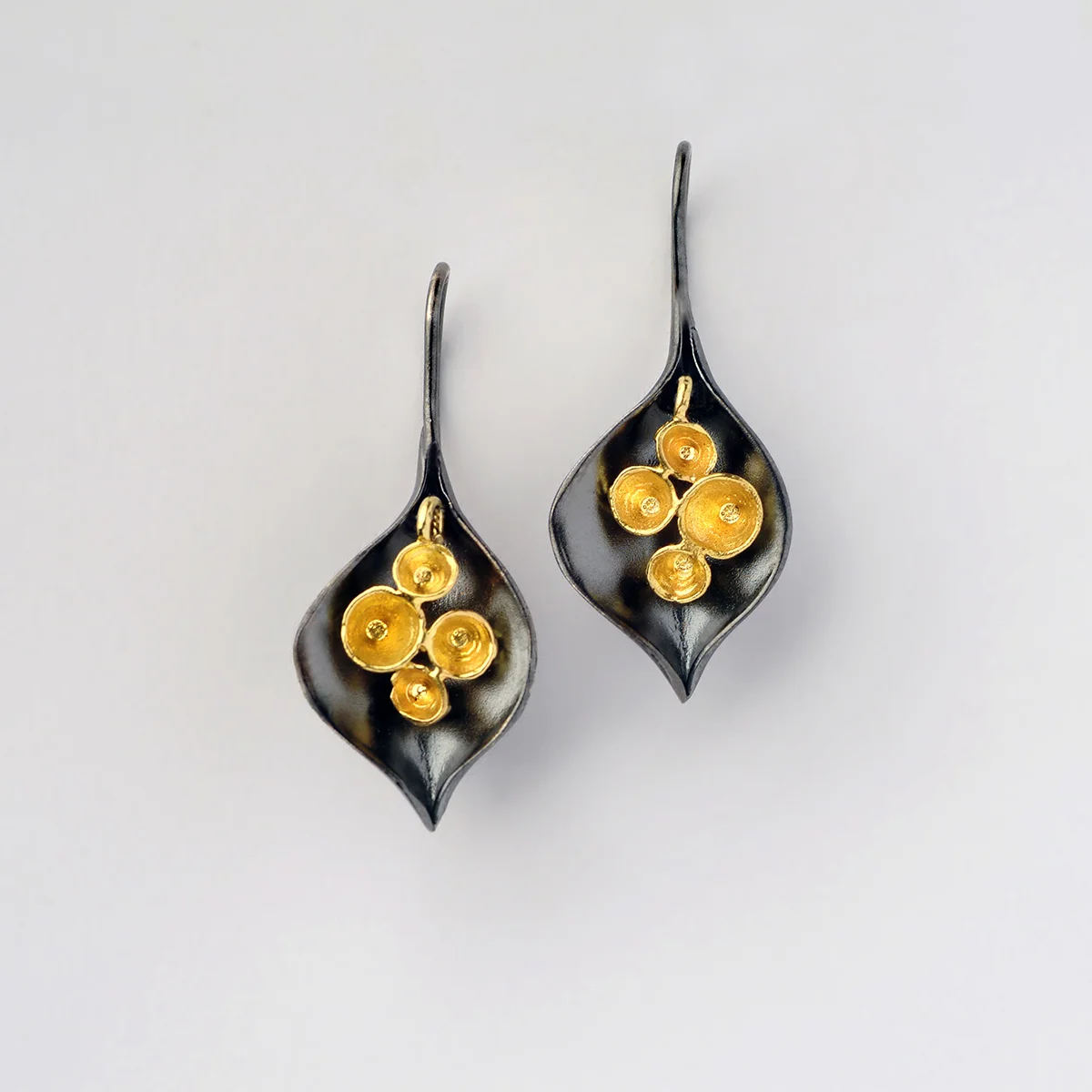 S-10 Light & Seascapes earrings