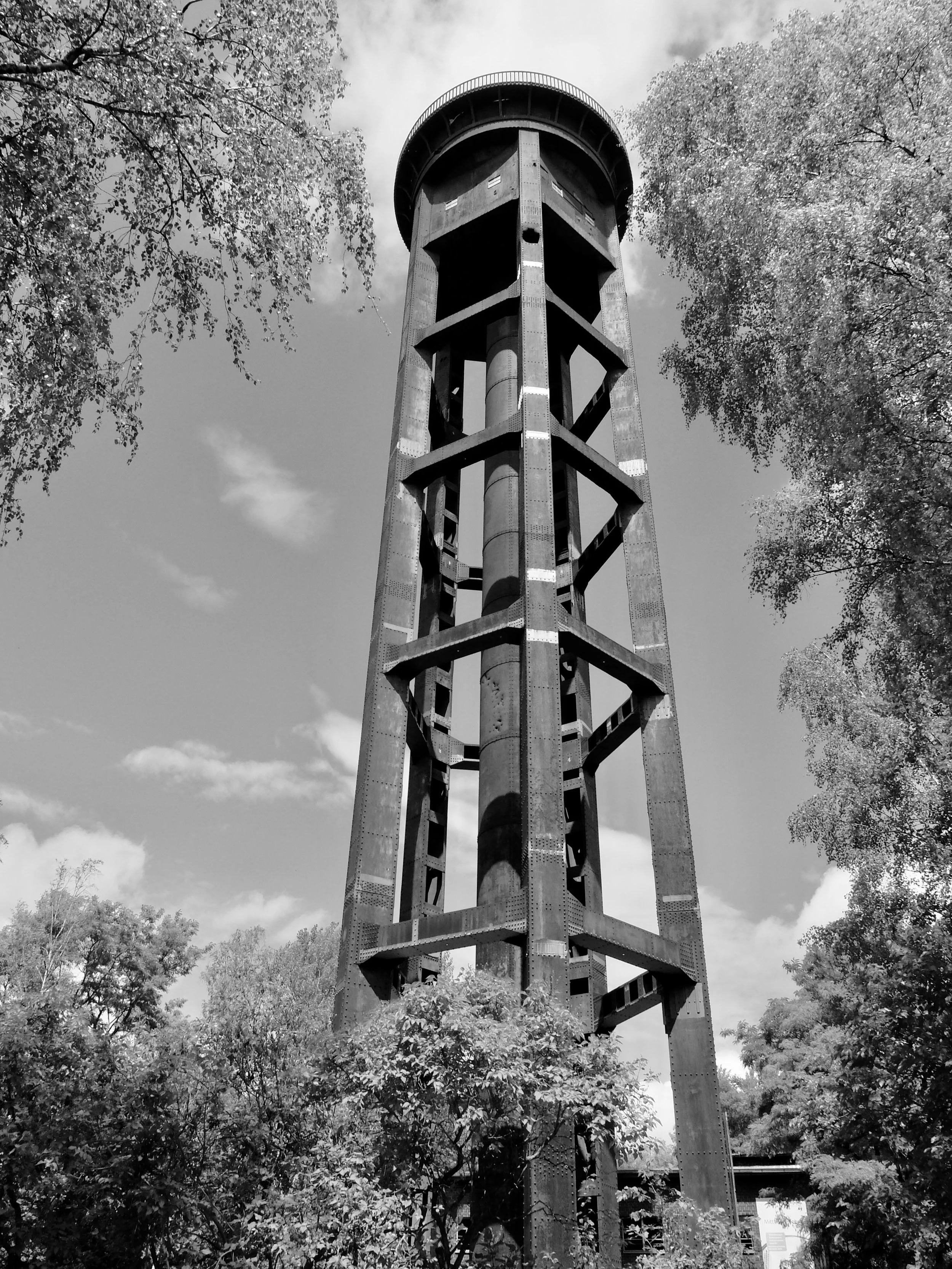  Wasserspeicher auf altem Bahn-Betriebsgelände. 
