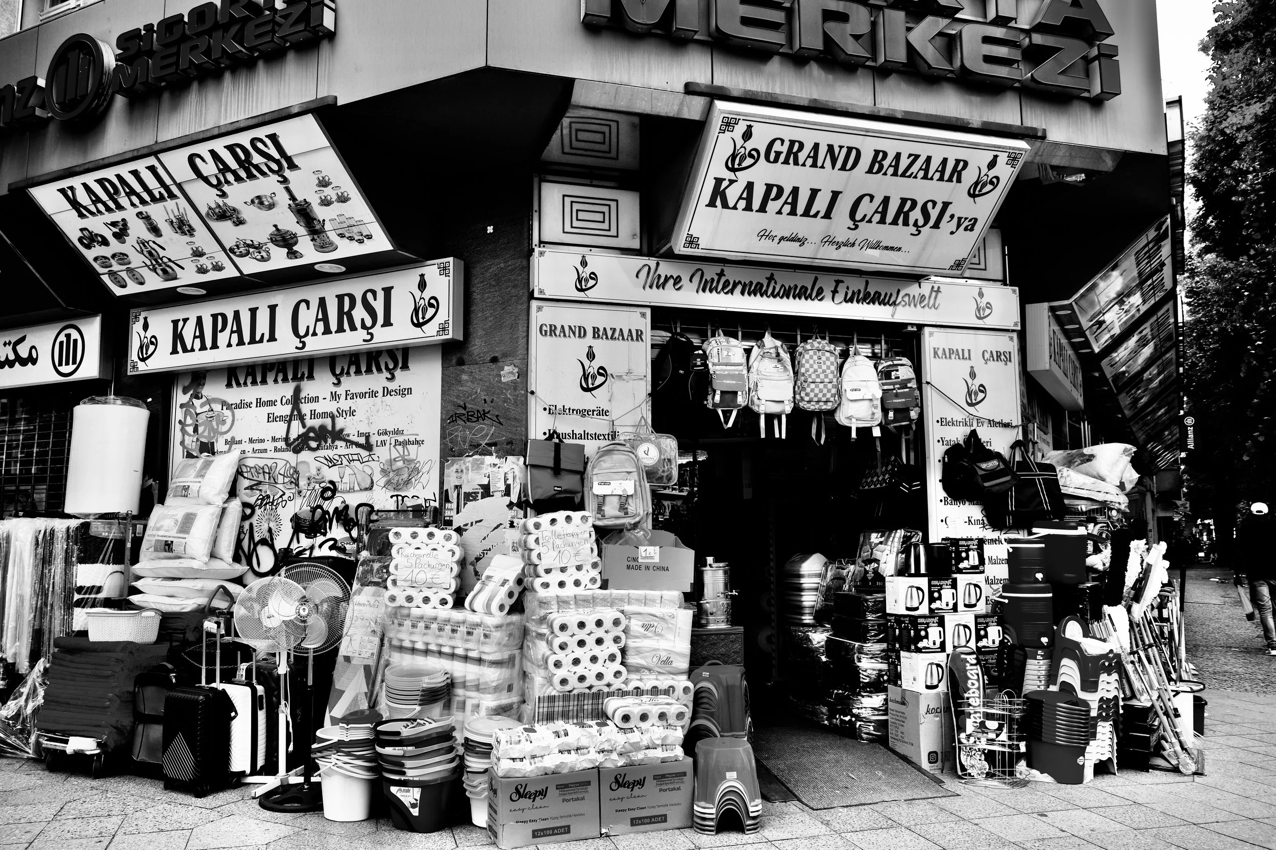 Türkischer Supermarkt. Neukölln, 2026 