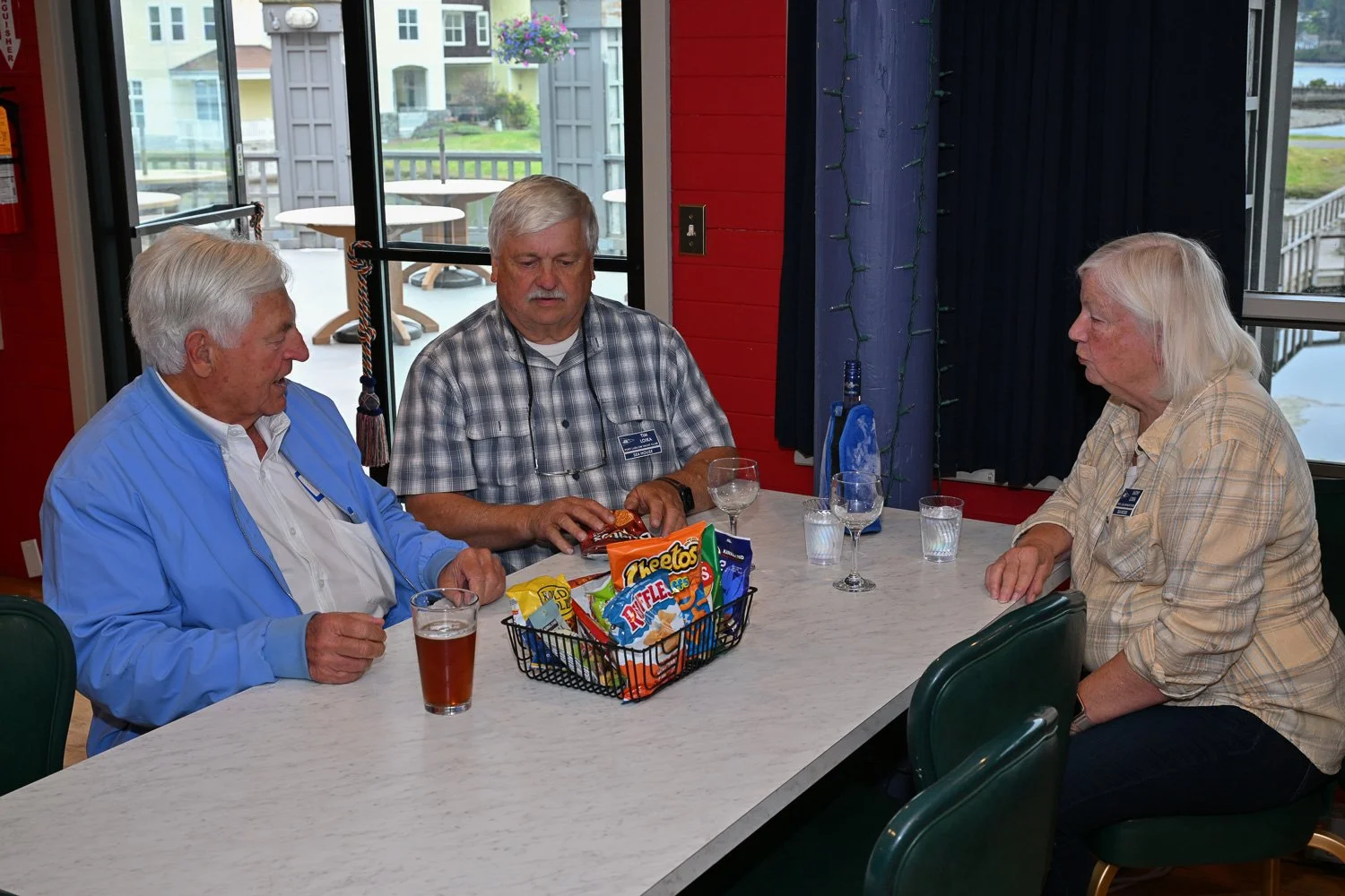 20260506-Wed-Burg-Dogs-005.jpg