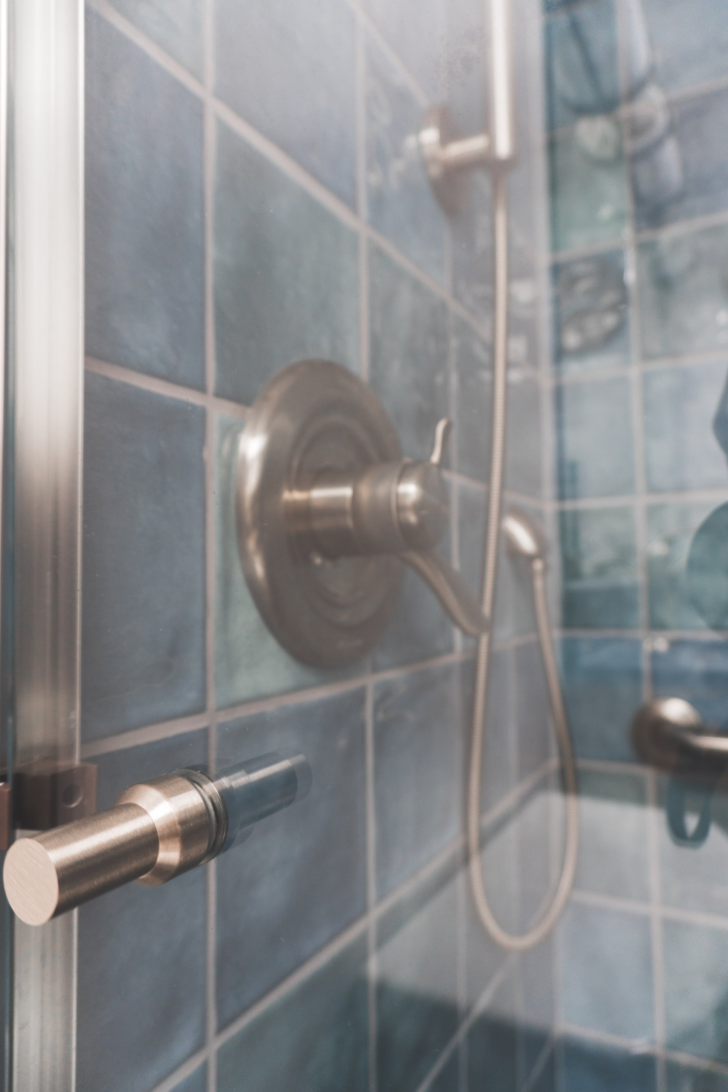 ProspectRemodelADABathroom-01414.jpg