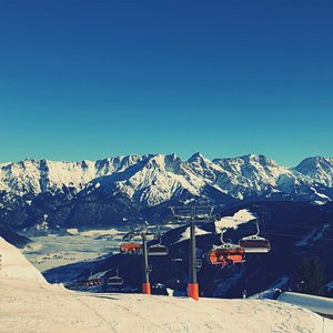 SAALBACH – 270 KILOMETERS OF SKI ROUTES   