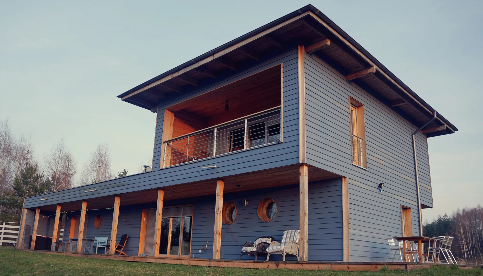 ALTERNATIVELY THROUGH POLAND: BLUE LAKEHOUSE