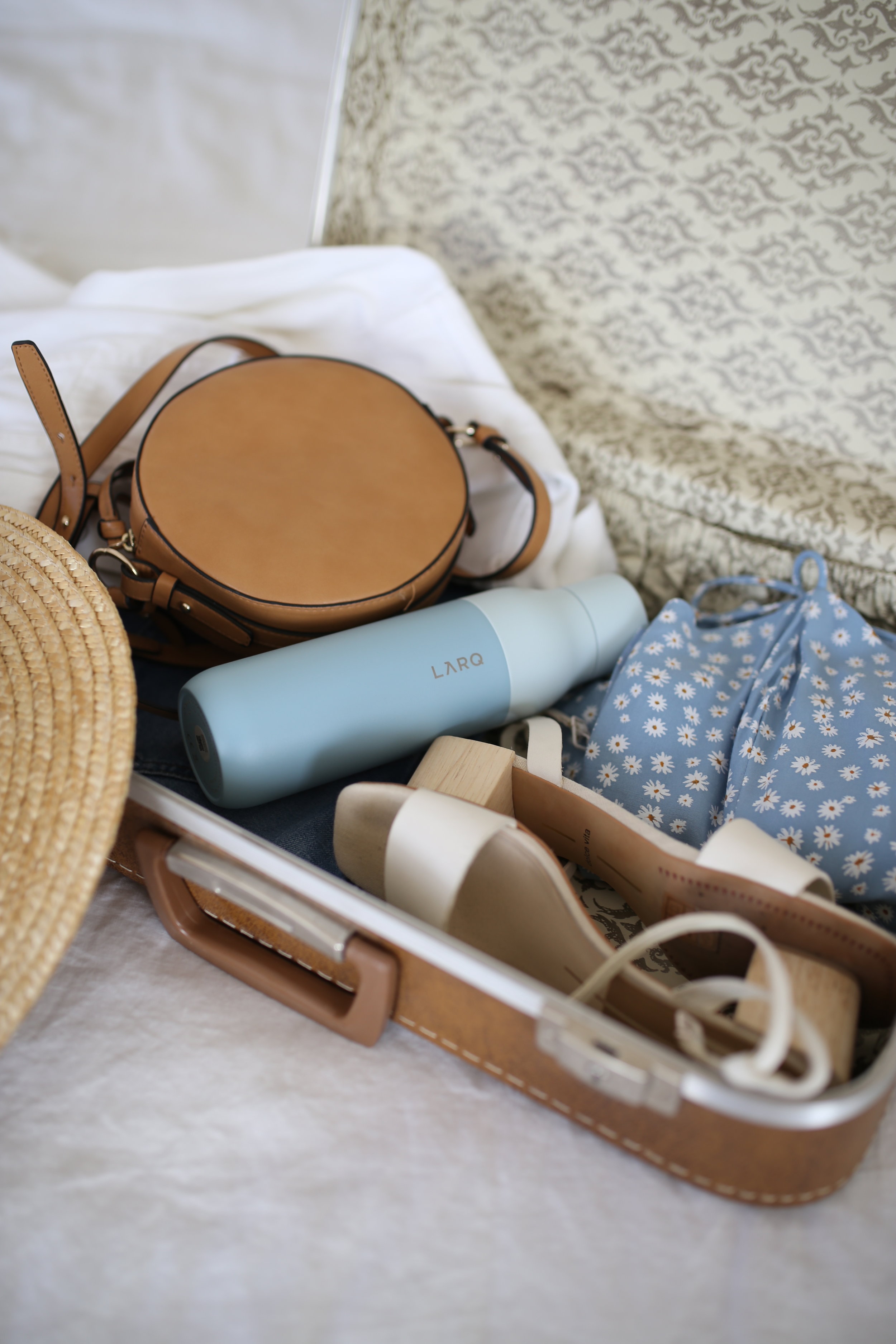 How to pack for a week holiday in Italy?